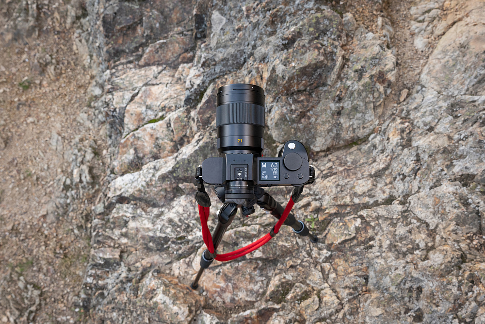 Two new ultra-wide-angle SL lenses