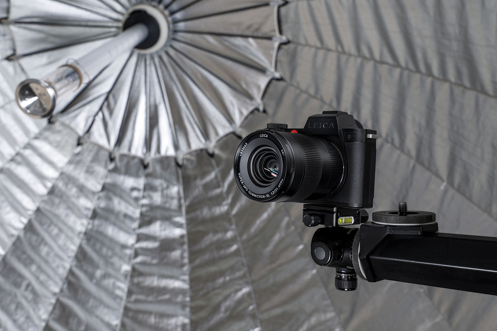 Two new ultra-wide-angle SL lenses