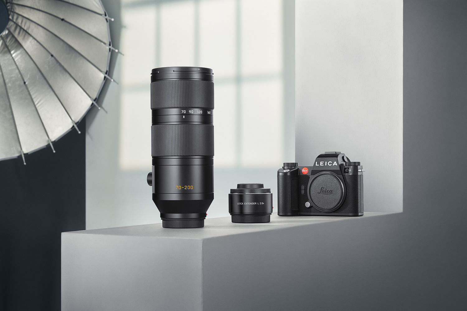 Leica Vario-Elmarit-SL 70-200 f/2.8 ASPH. + Leica Extender L 2.0x