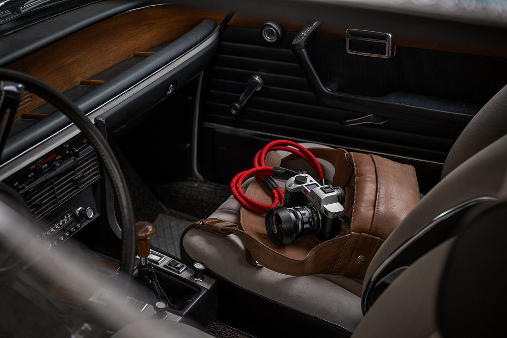 Leica SL2 silver anodized